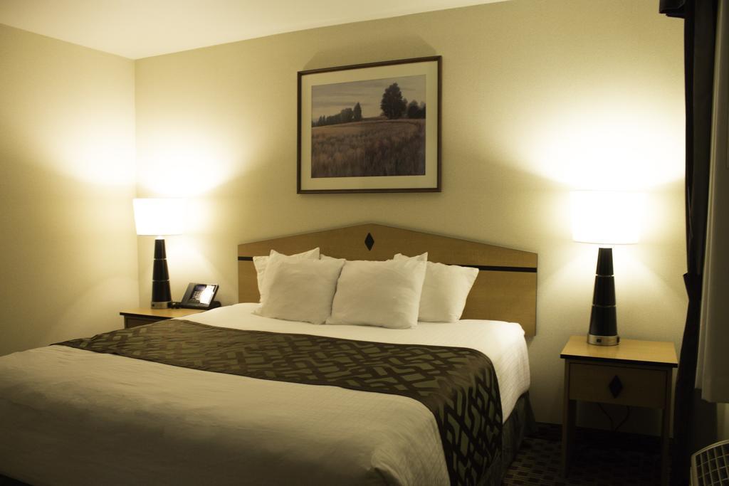 Crystal Inn Hotel & Suites - Грейт-Фолс Экстерьер фото