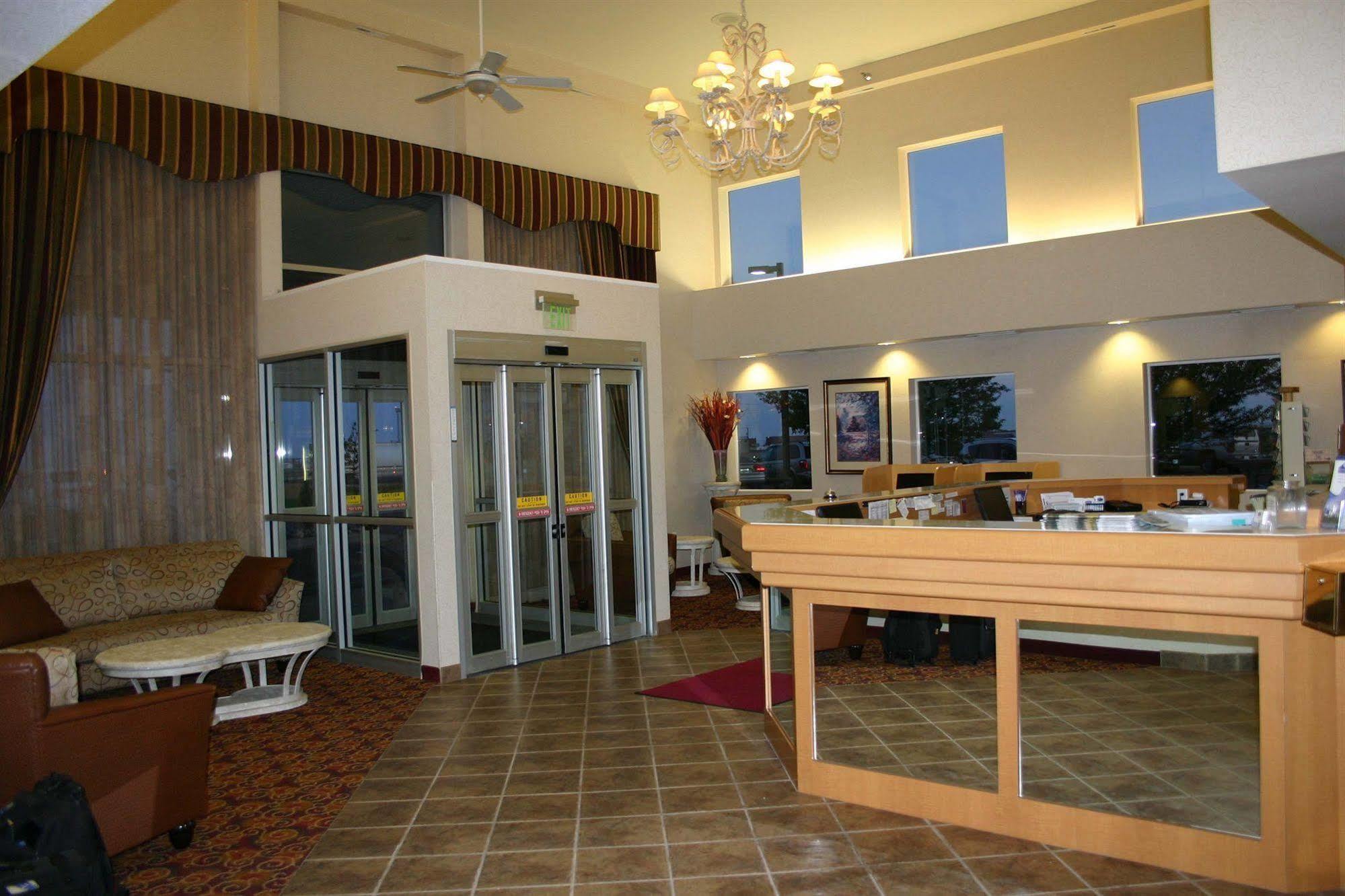 Crystal Inn Hotel & Suites - Грейт-Фолс Экстерьер фото