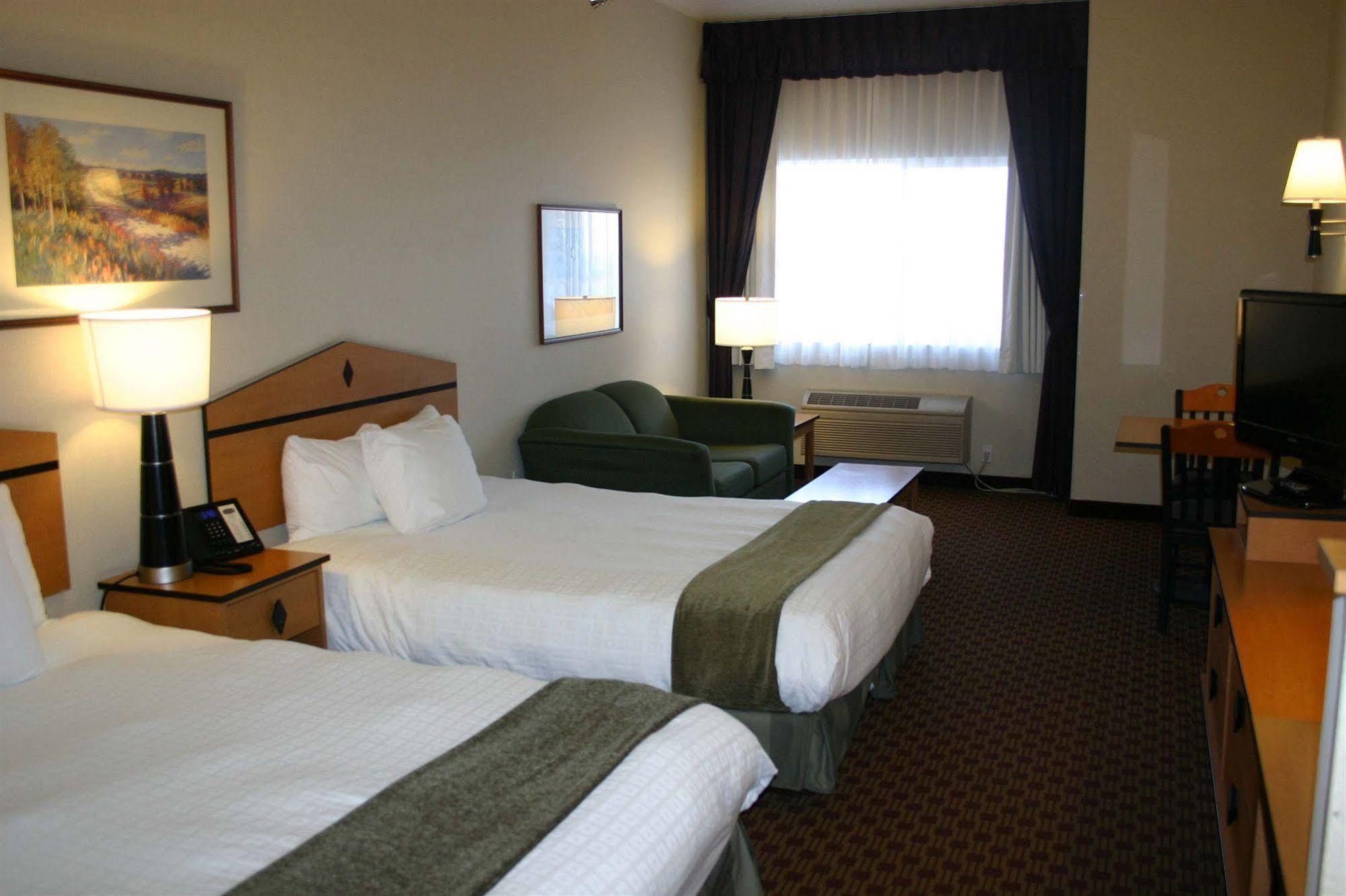 Crystal Inn Hotel & Suites - Грейт-Фолс Экстерьер фото