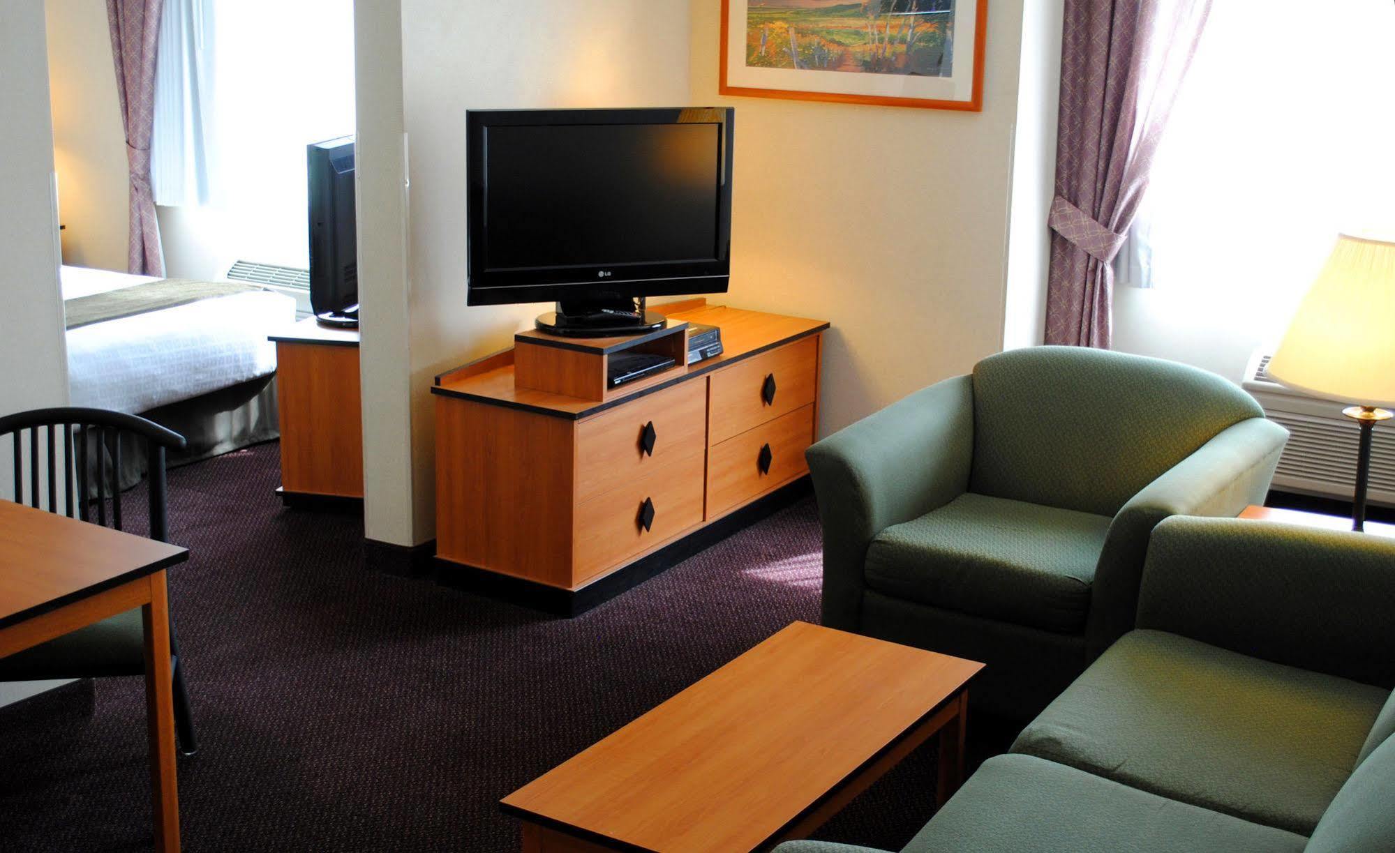 Crystal Inn Hotel & Suites - Грейт-Фолс Экстерьер фото
